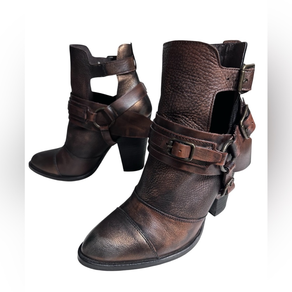 naughty monkey Brown Distressed Leather Heeled Ankle Boots